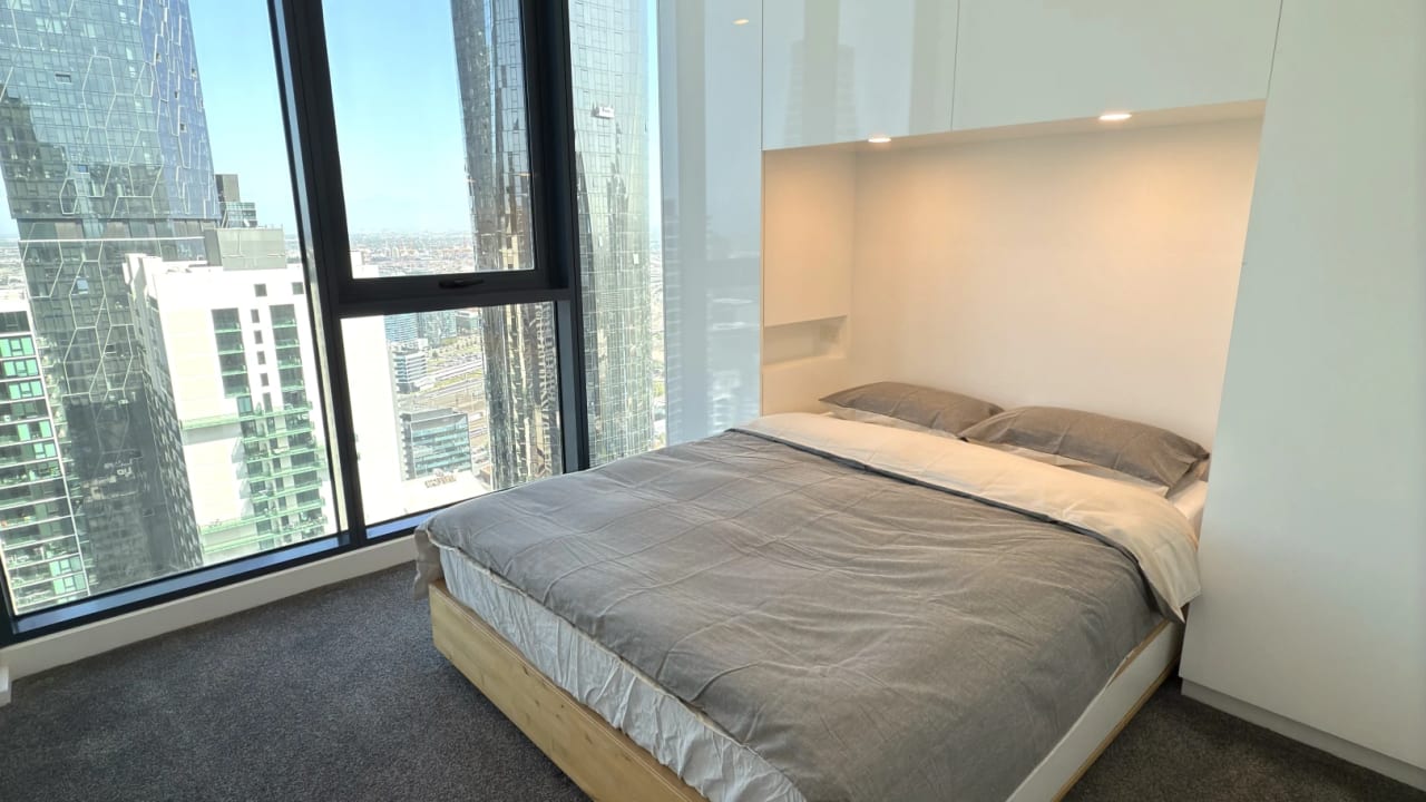 Furnished room in a flatshare