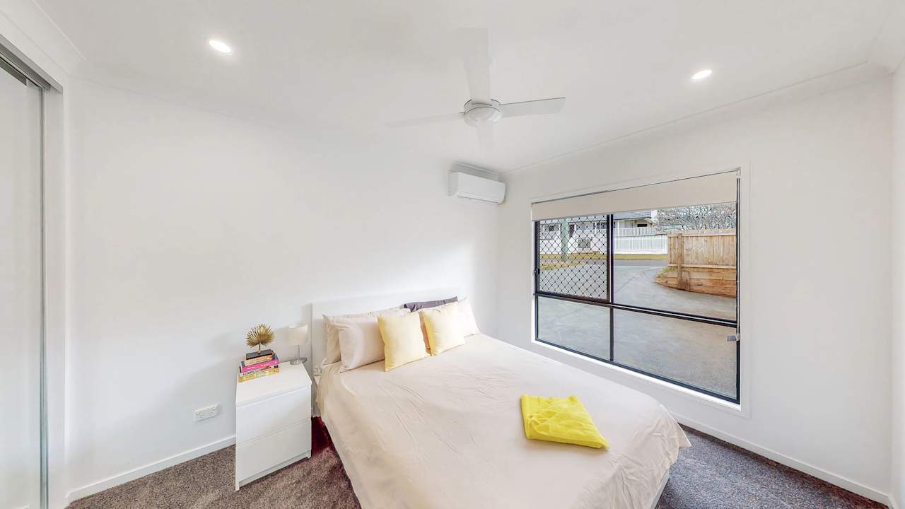 Furnished room with ensuite in a flatshare