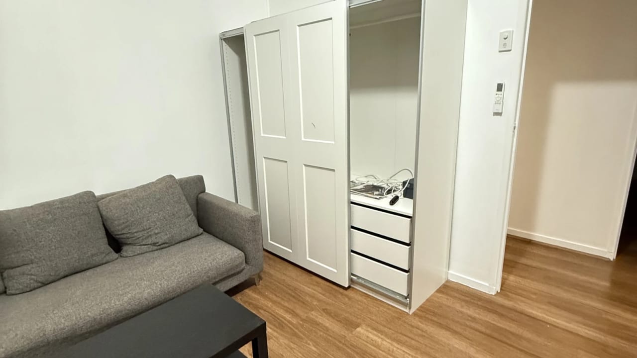 Furnished room in a share house