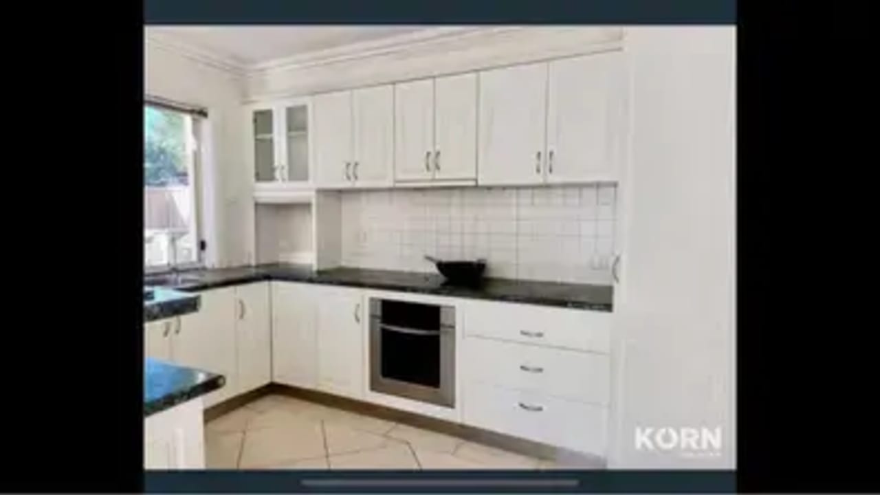 Room in a share house