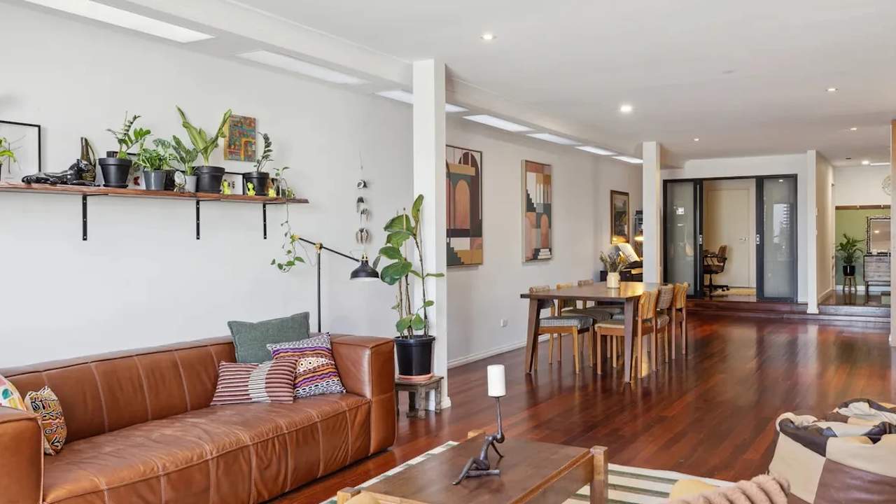 Furnished room with own bathroom