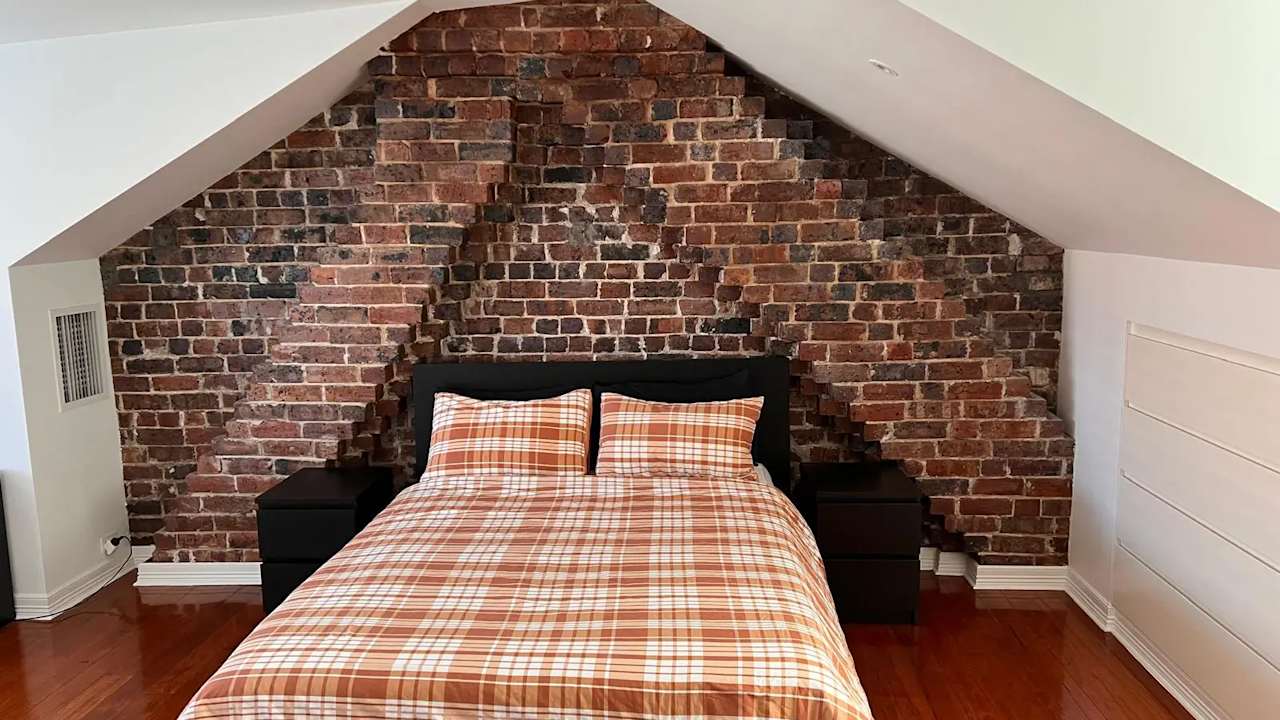 Room in a share house