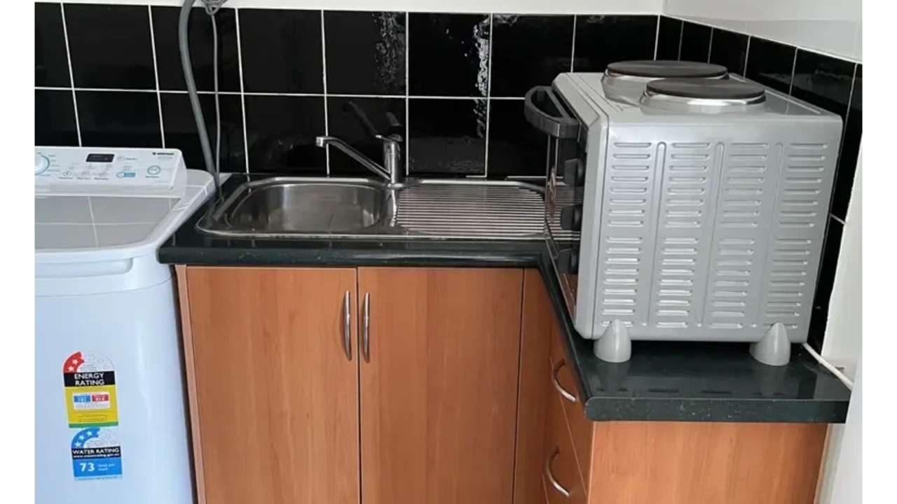 Furnished room studio flat for rent