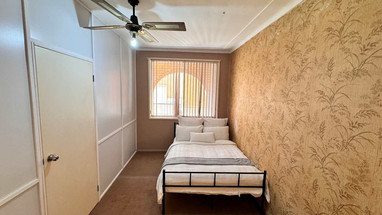 Furnished room with ensuite in a flatshare