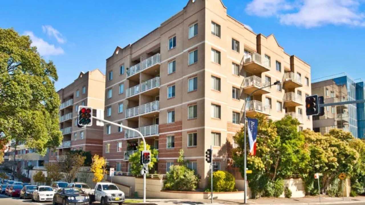 Whole property with 2 rooms for rent