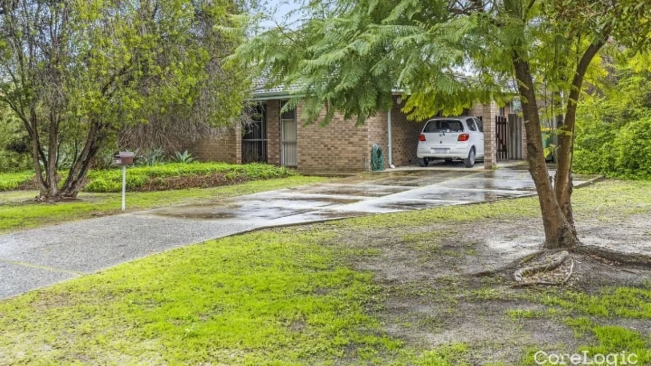 Whole property with 3 rooms for rent