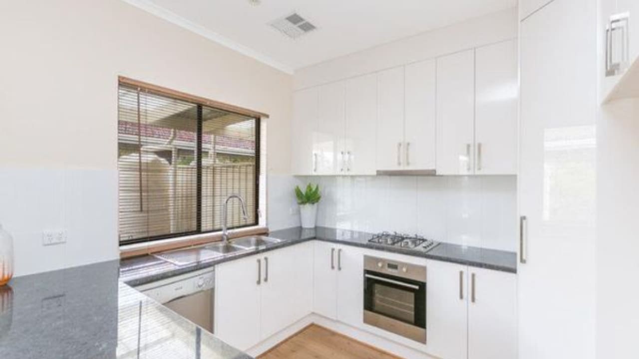 Unfurnished room in a flatshare