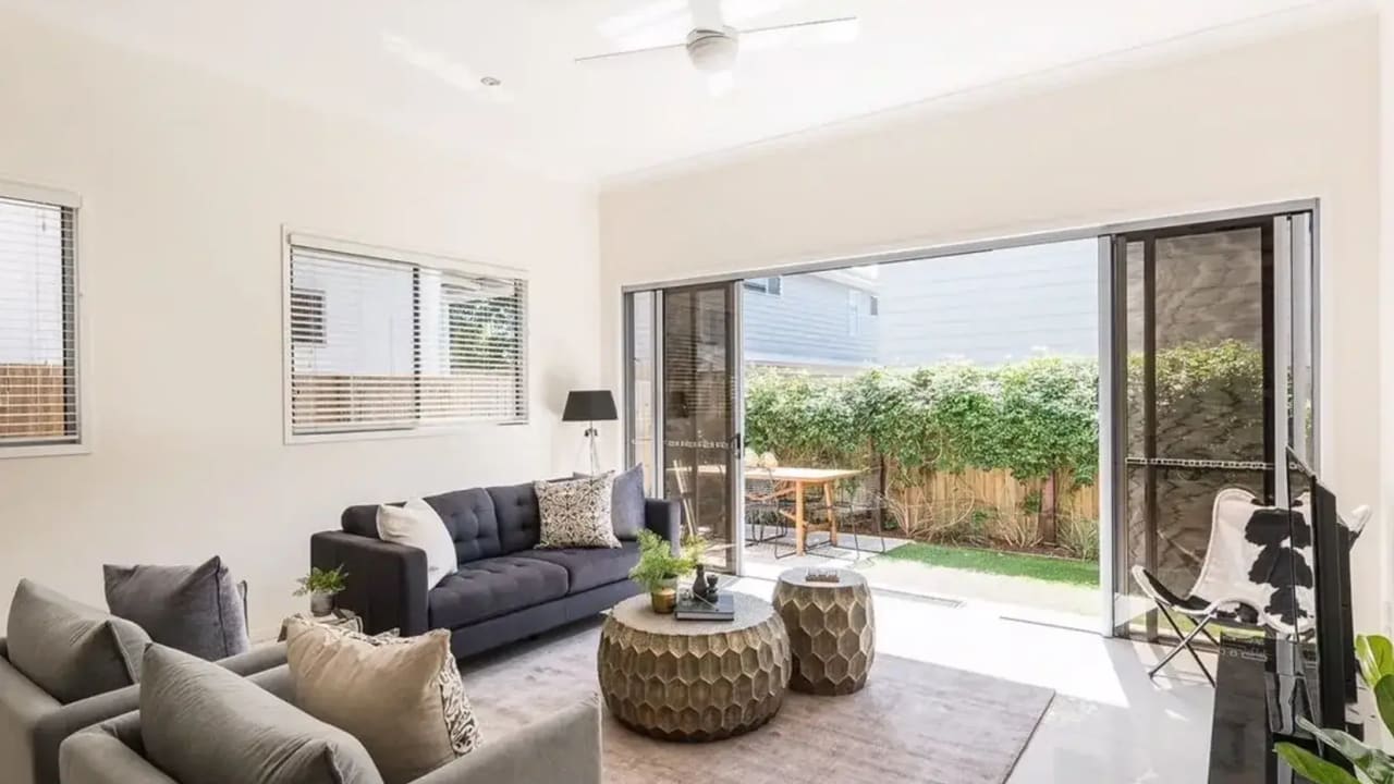 Room in a share house