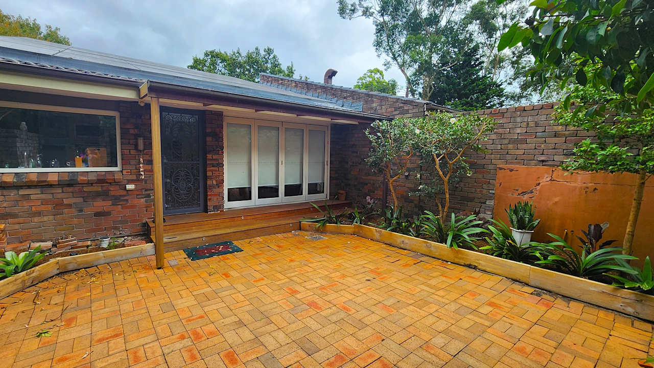 Whole property with 2 rooms for rent
