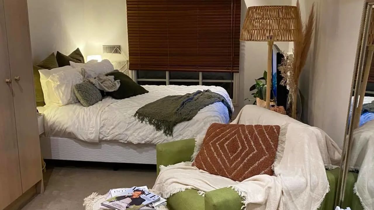 Unfurnished room in a share house