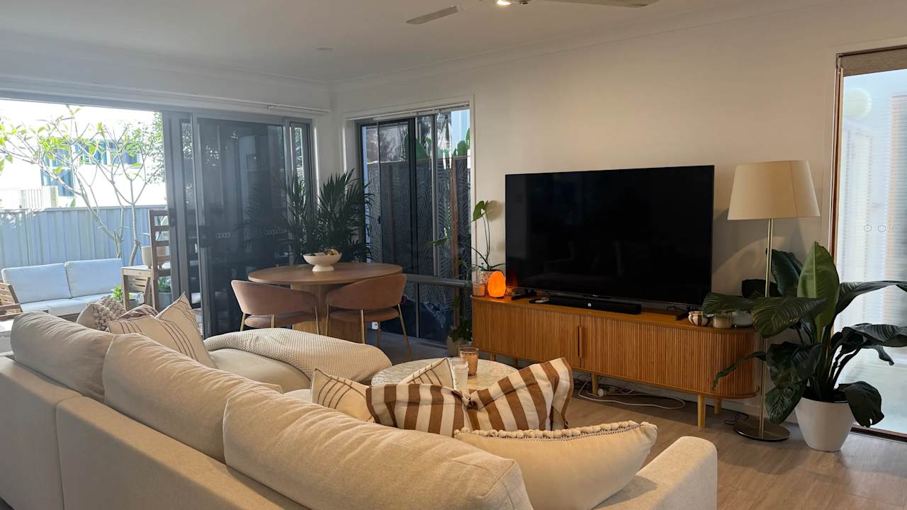 Unfurnished room with own bathroom