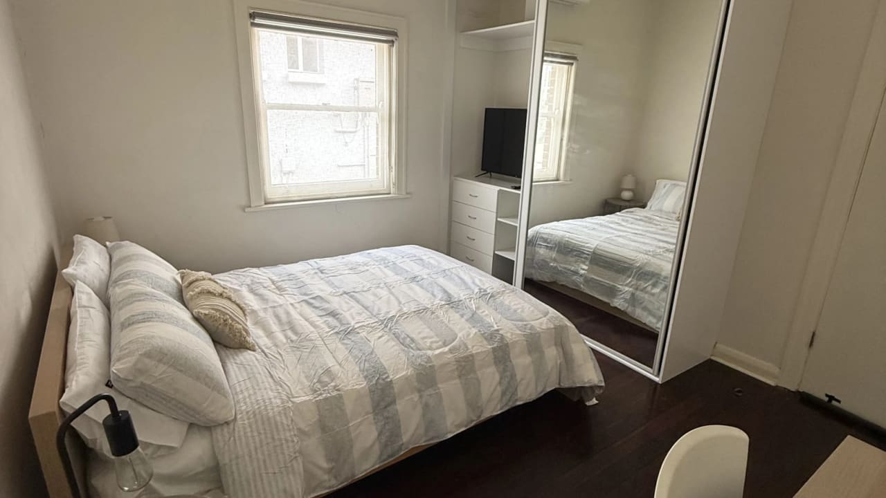 Furnished room in a share house