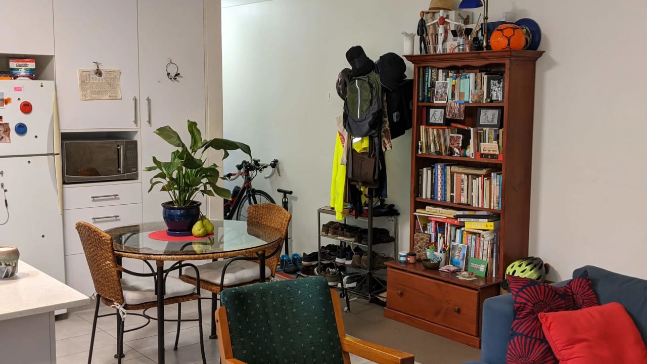 Furnished room in a flatshare