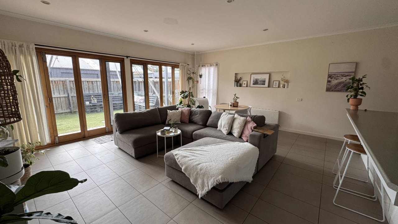 Unfurnished room in a share house