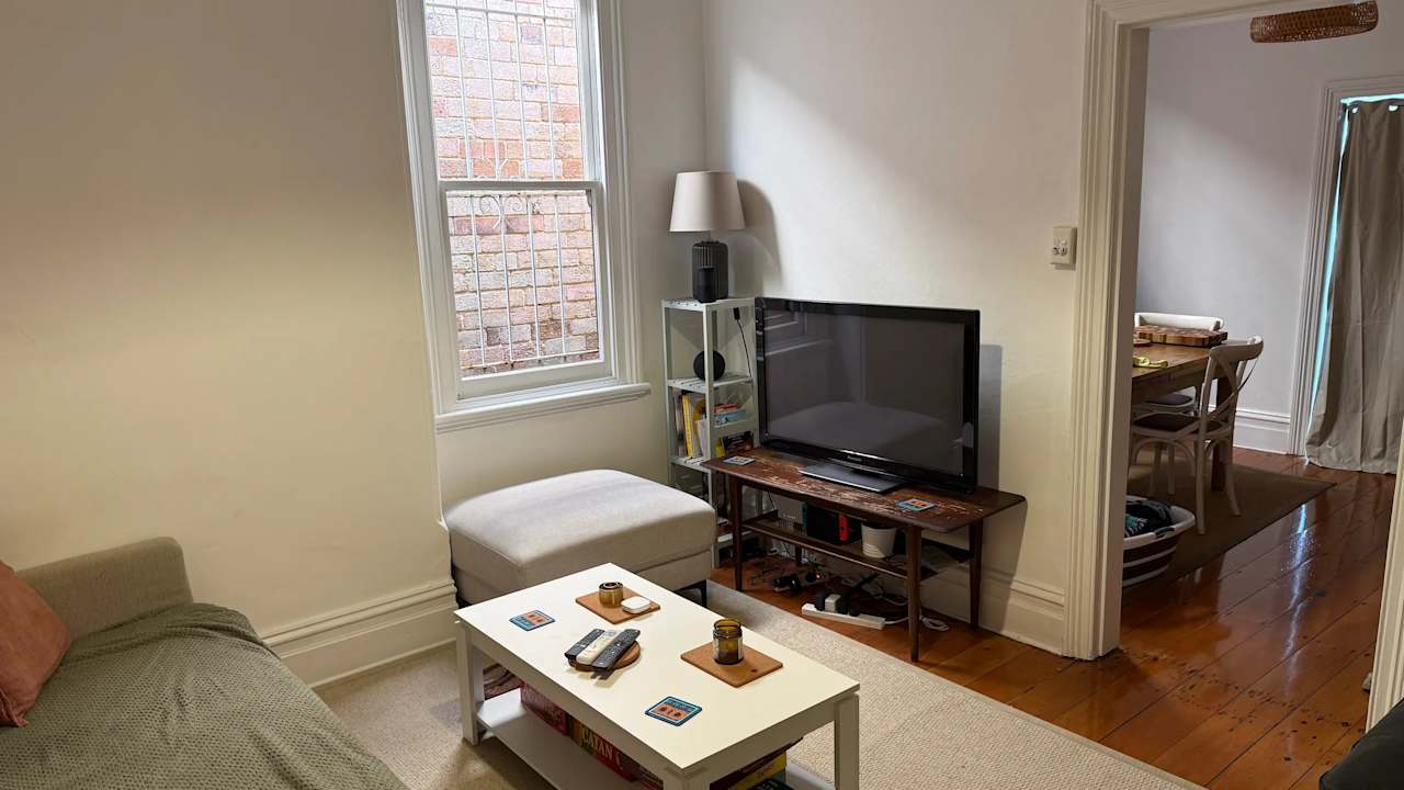 Furnished room in a share house
