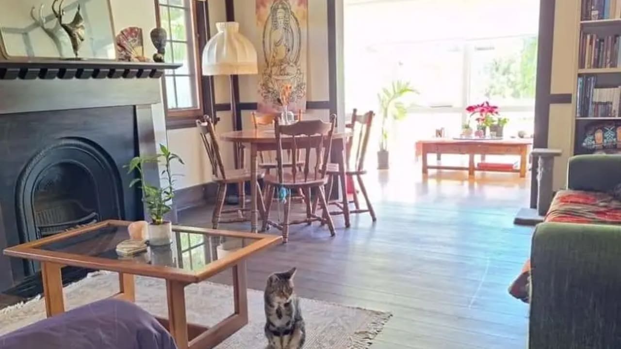 Furnished room in a share house