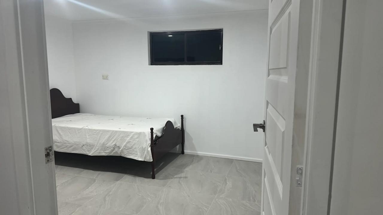 Room in a share house