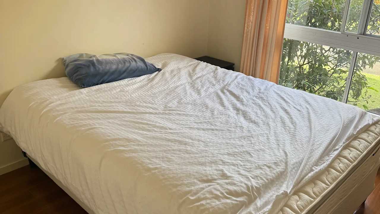 Room in a share house