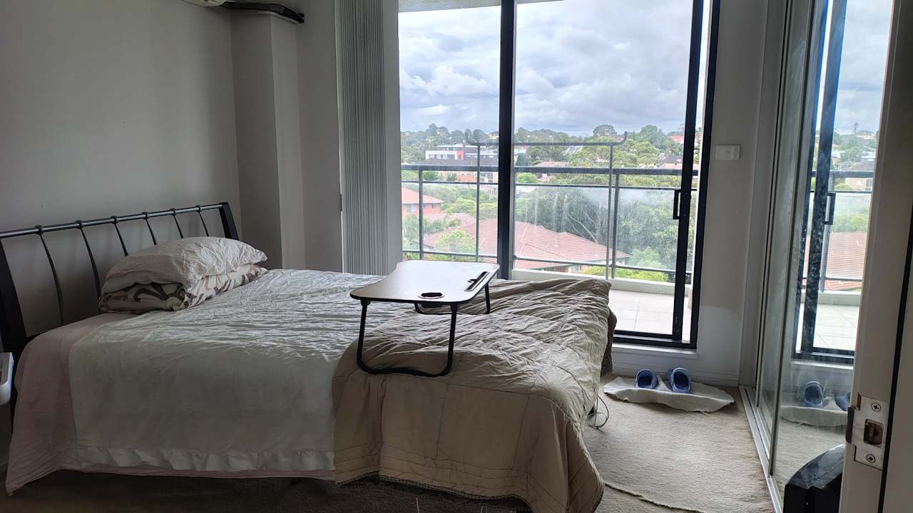 Furnished room with ensuite in a flatshare