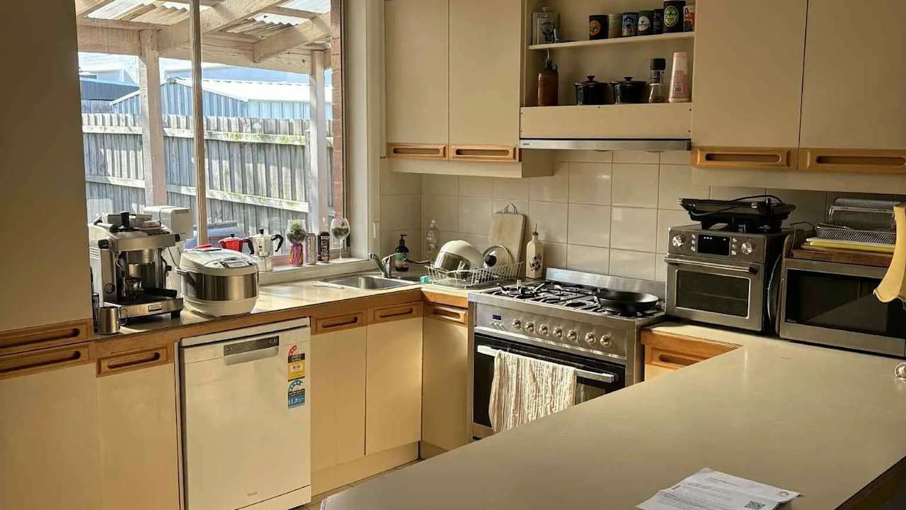 Unfurnished room in a share house