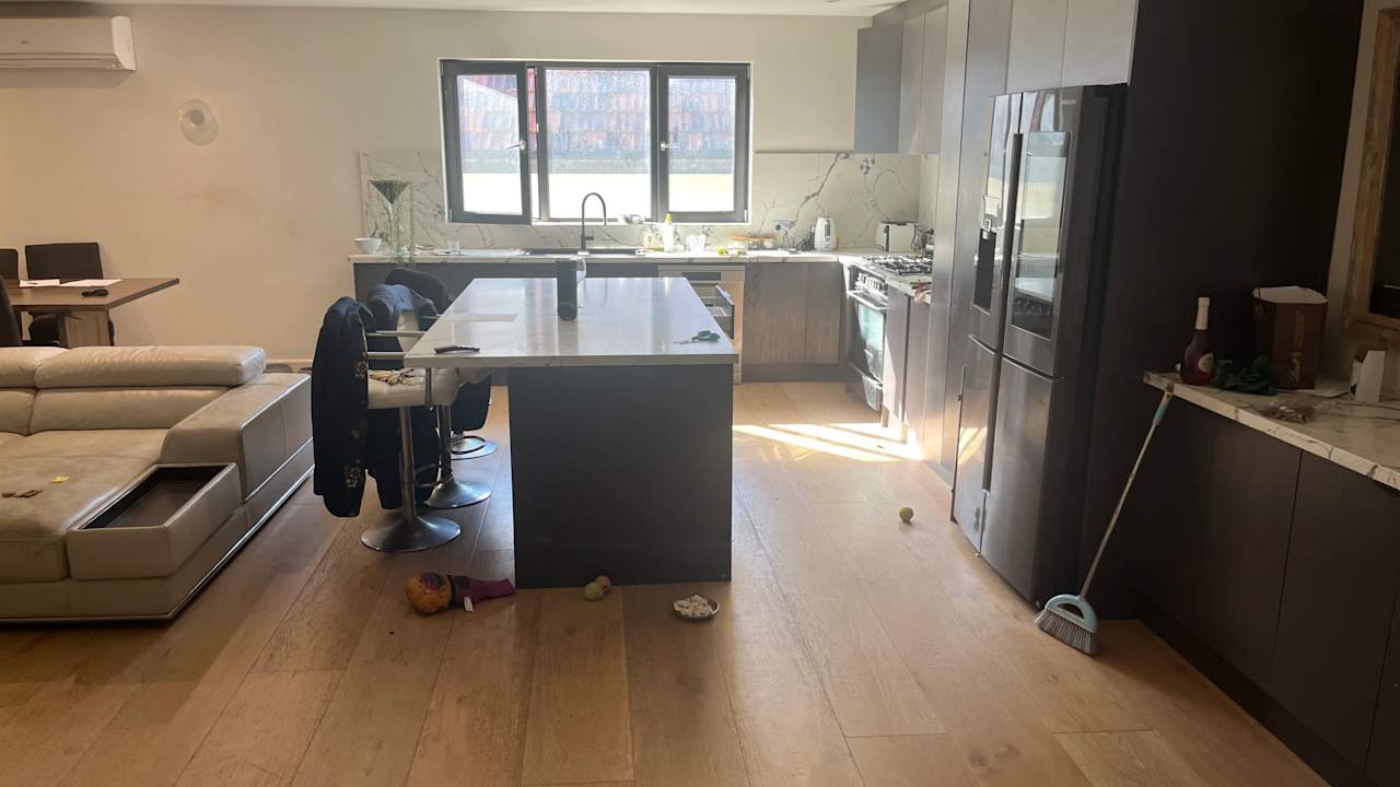 Furnished room with own bathroom
