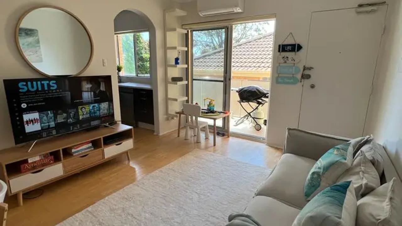 Whole property with 2 rooms for rent