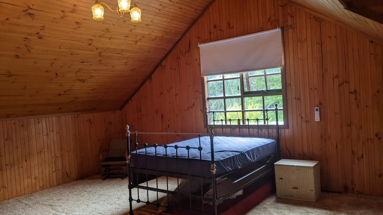 Room in a share house
