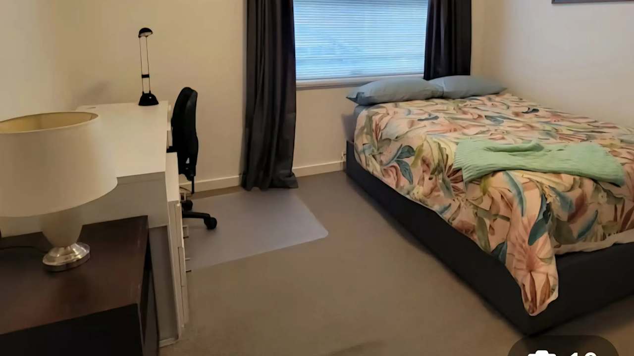 Furnished room in a share house