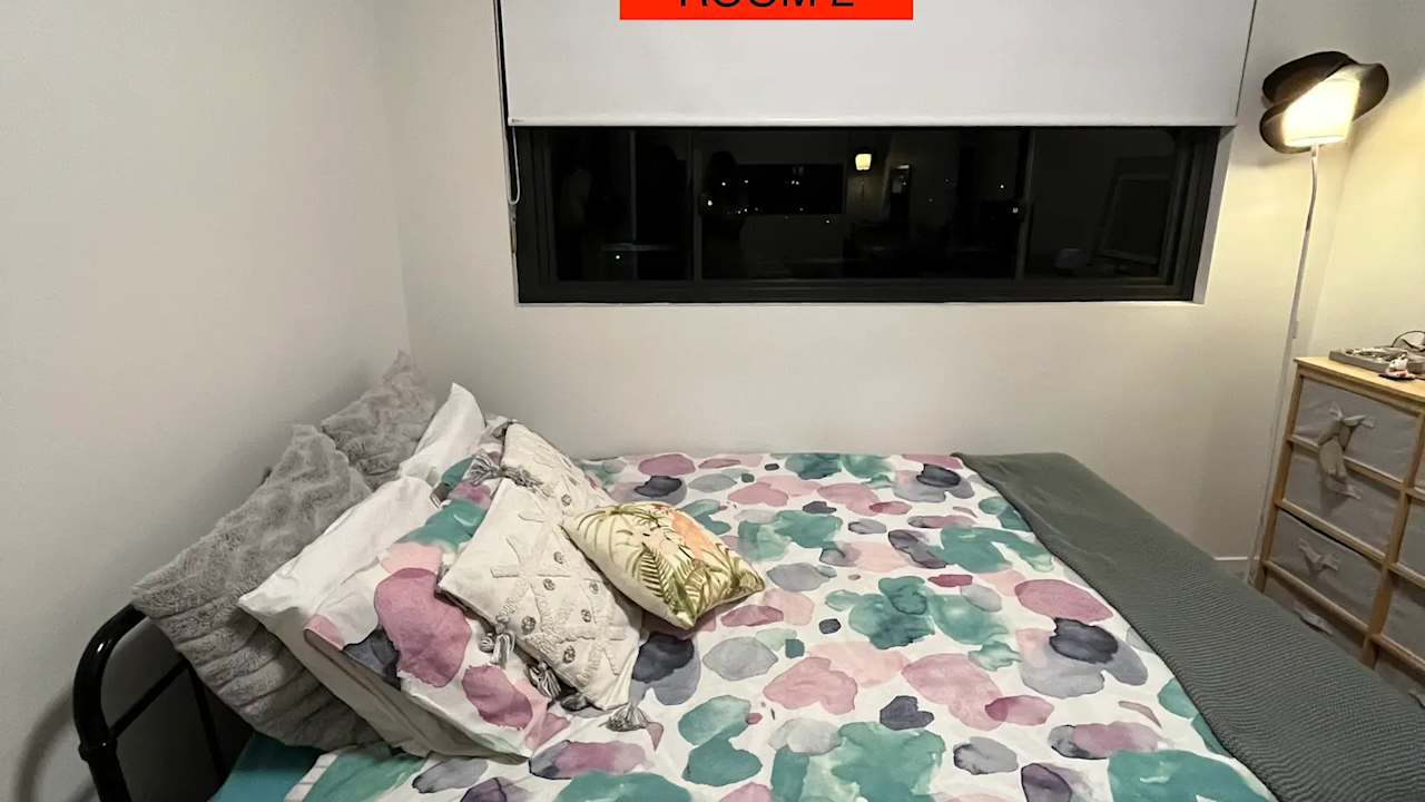 Furnished room with ensuite in a flatshare