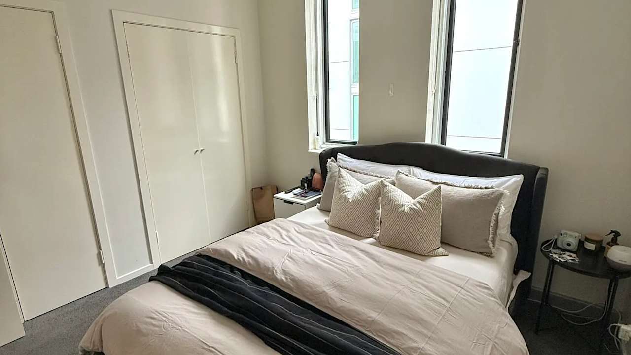 Furnished room in a flatshare