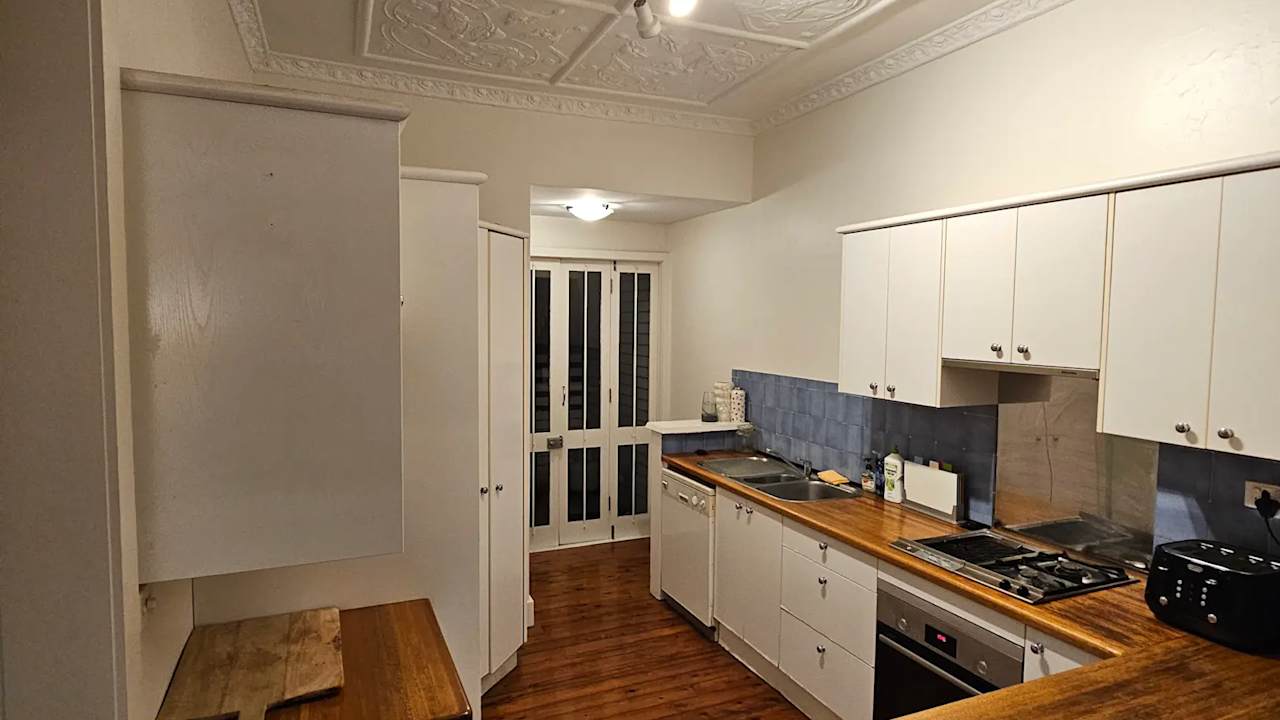 Furnished room in a share house