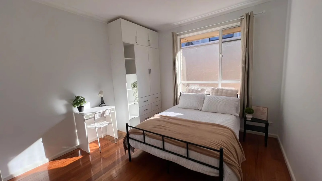Furnished room in a share house