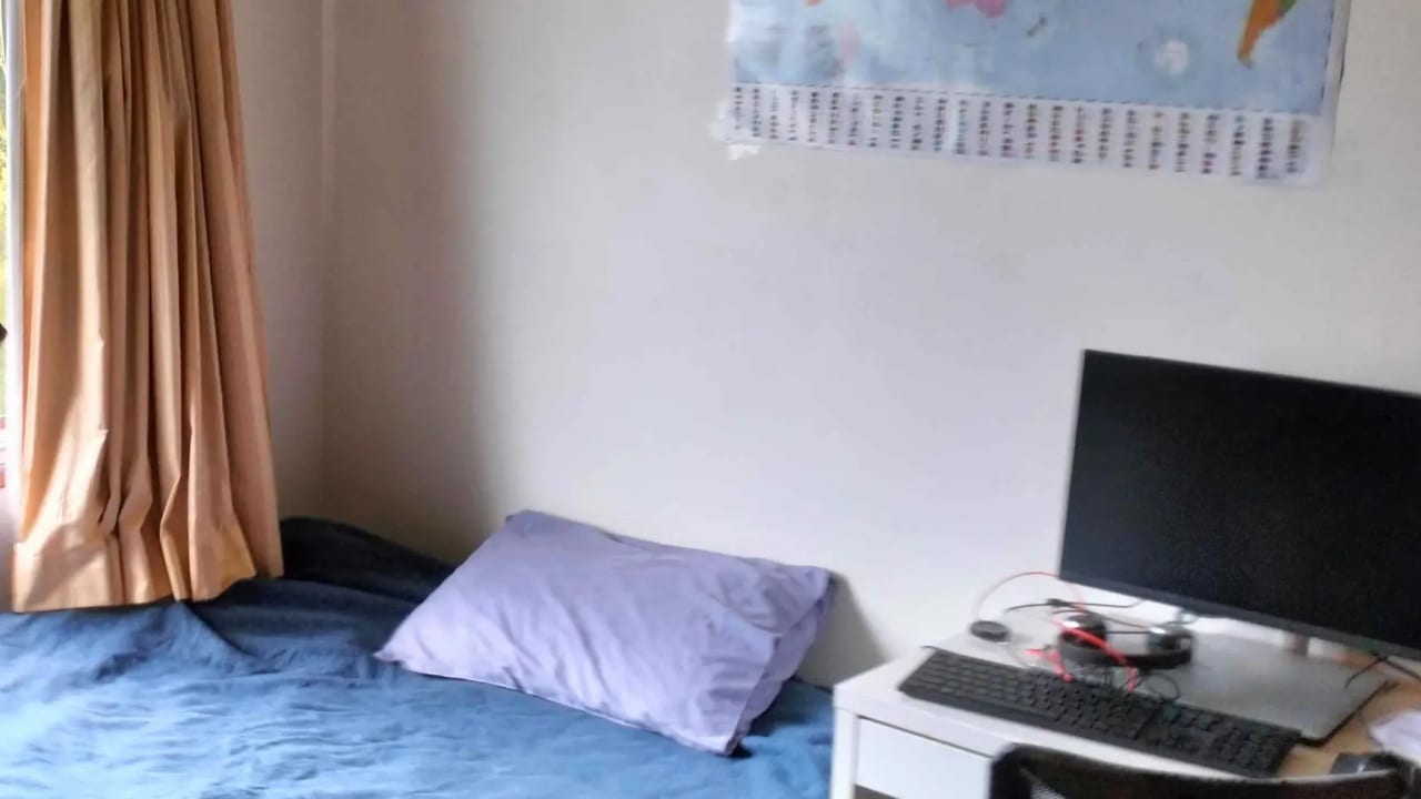 Furnished room in a share house