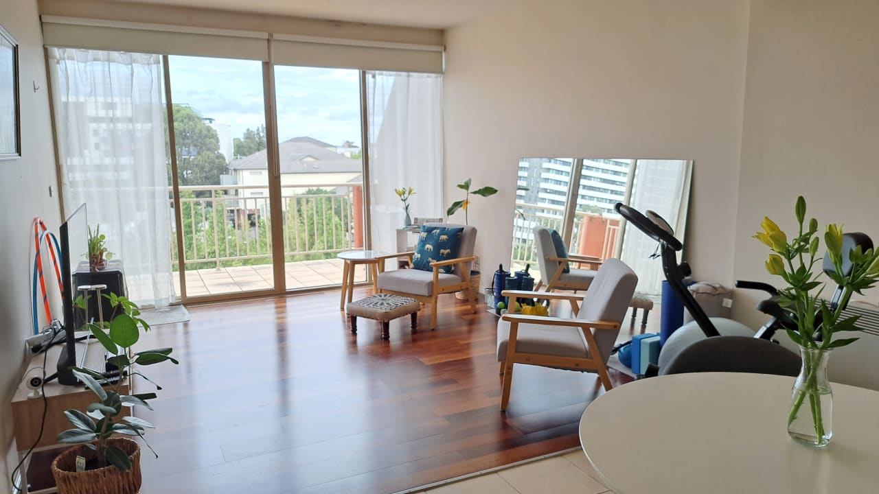 Furnished room in a flatshare