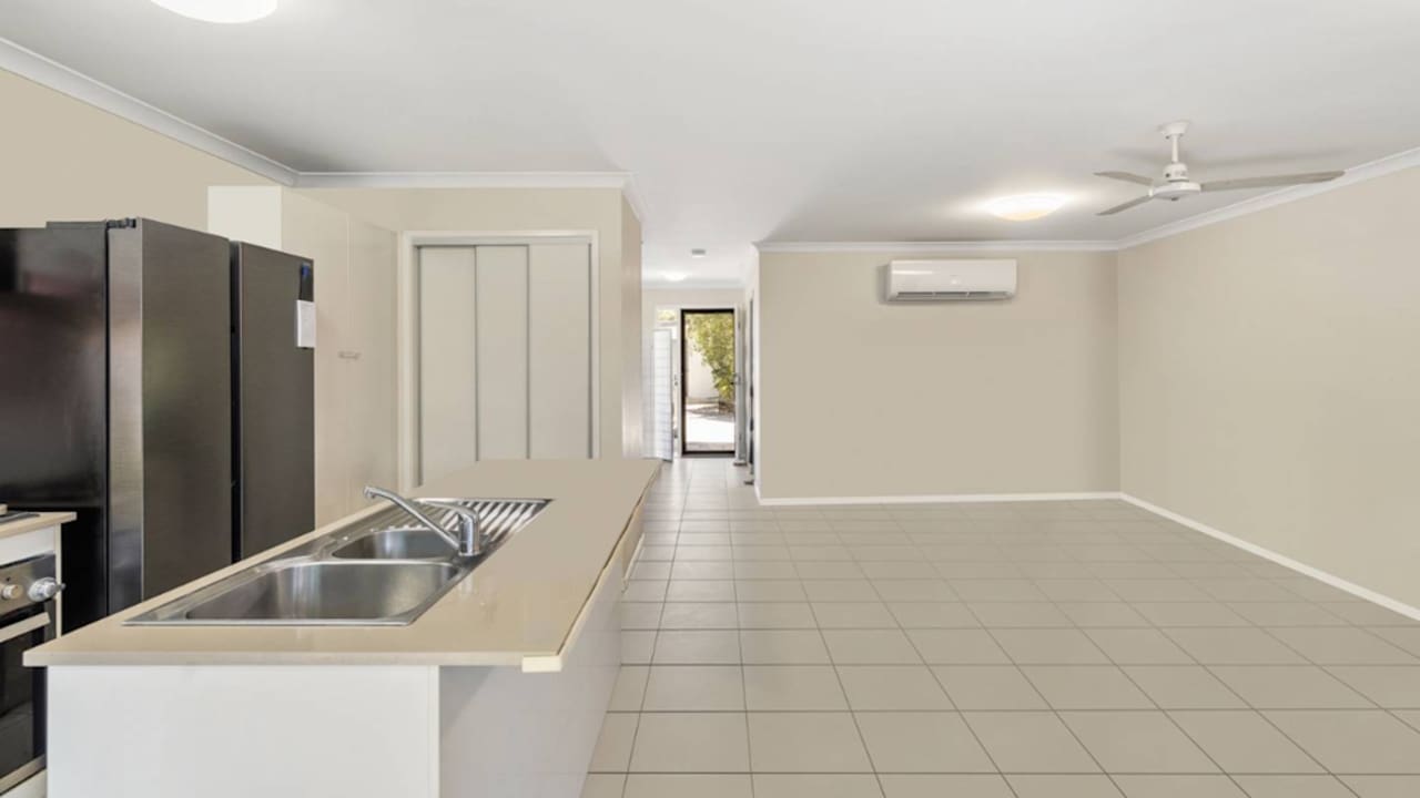 Unfurnished room in a share house