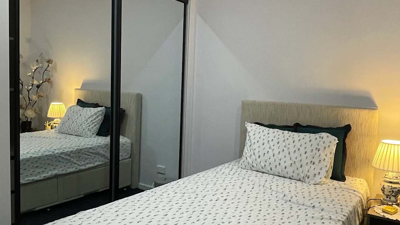 Furnished room in a share house