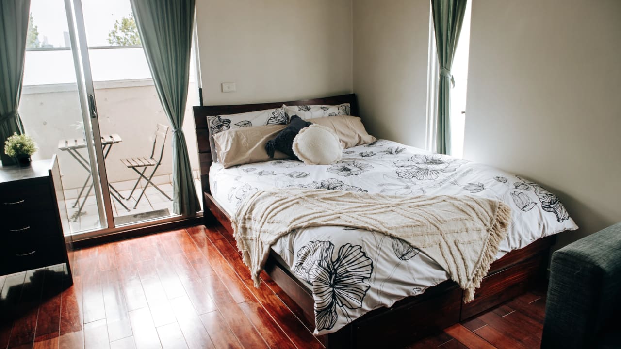 Furnished room with own bathroom