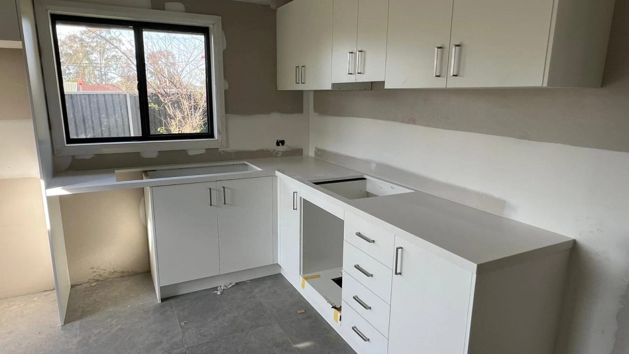 Unfurnished room granny flat for rent