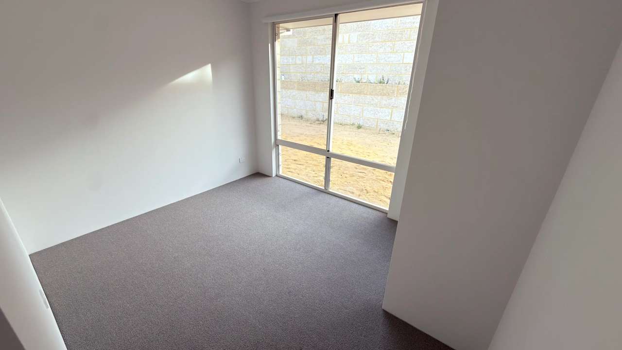 Unfurnished room in a share house