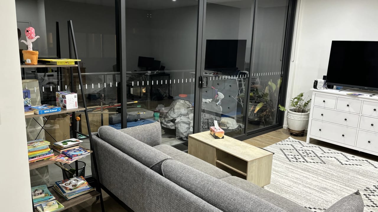 Furnished room with ensuite in a flatshare
