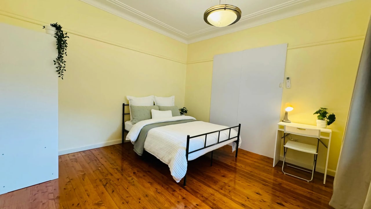 Furnished room in a share house