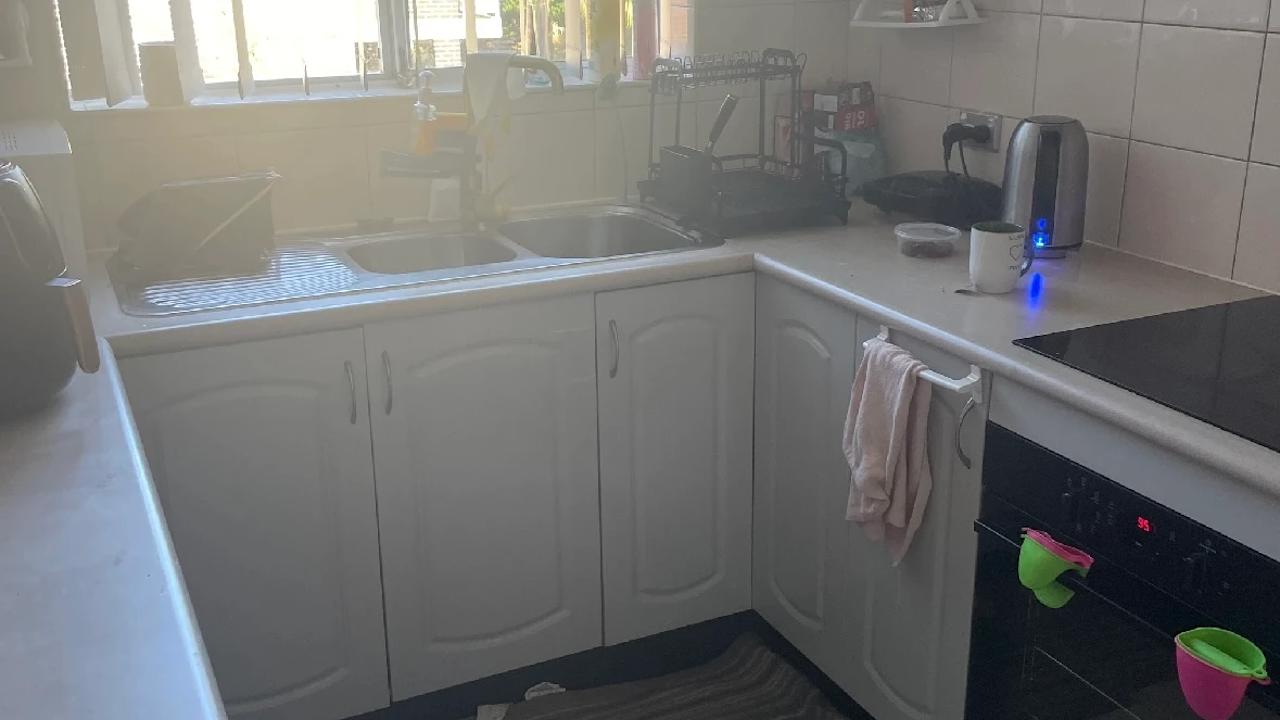 Whole property with 2 rooms for rent