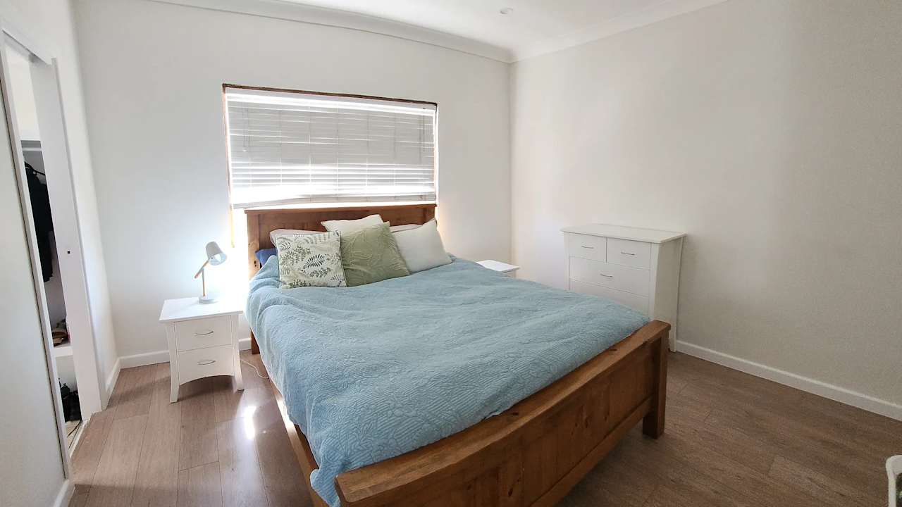 Room in a share house