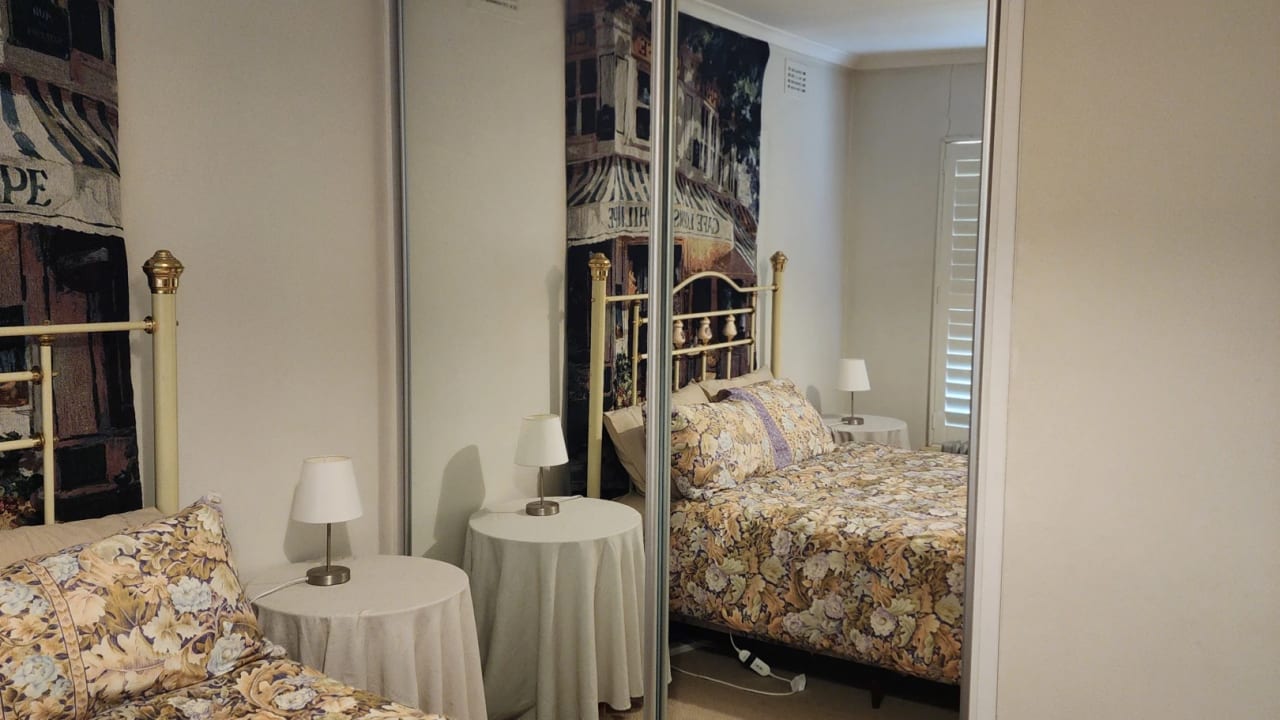 Furnished room in a share house