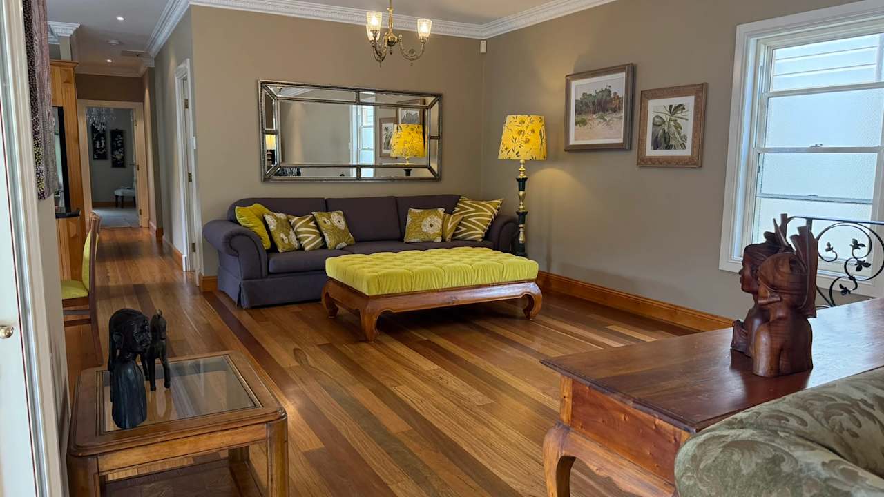 Whole property with 2 rooms for rent