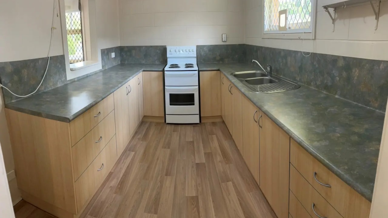 Whole property with 3 rooms for rent