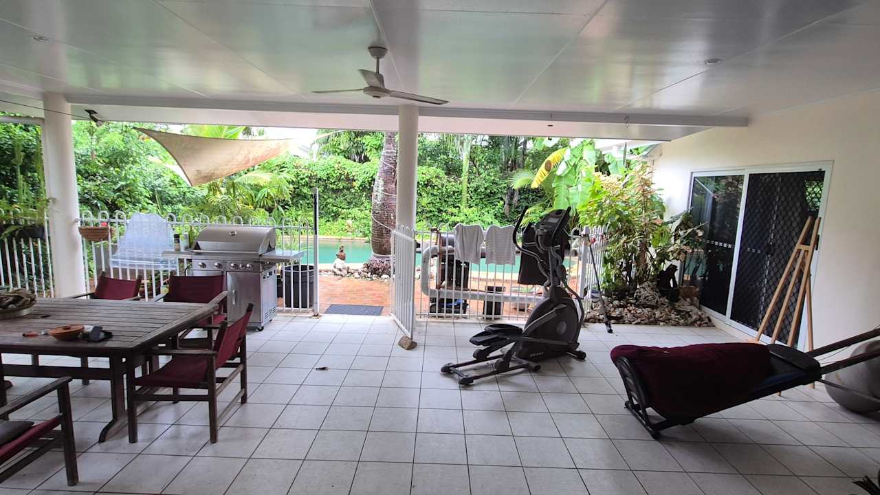 Room in a share house