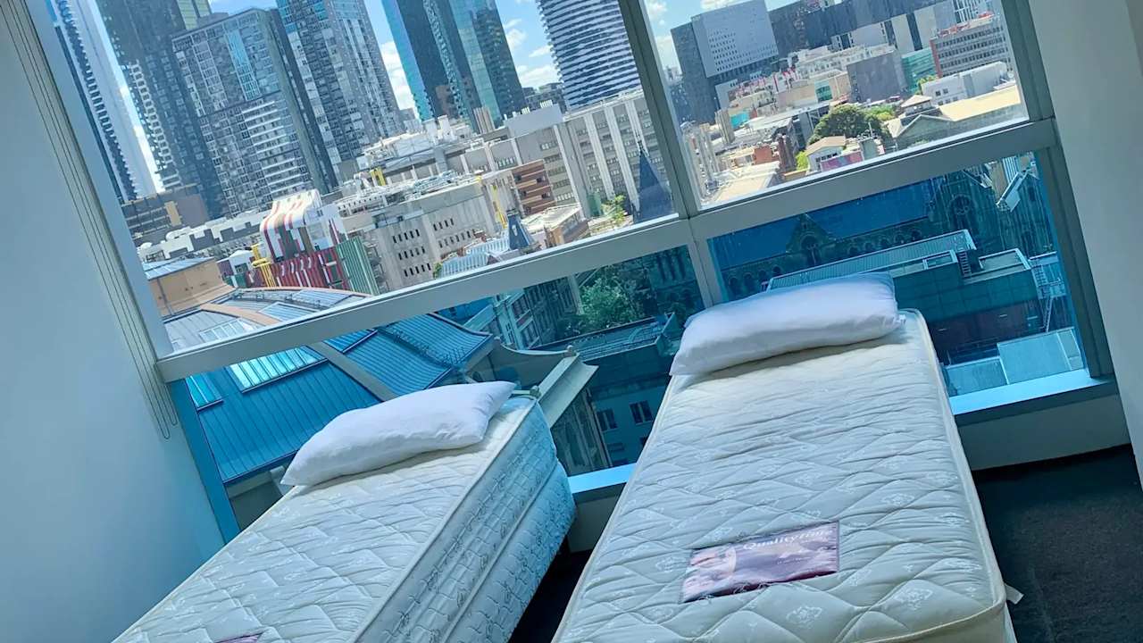 Furnished room in a flatshare