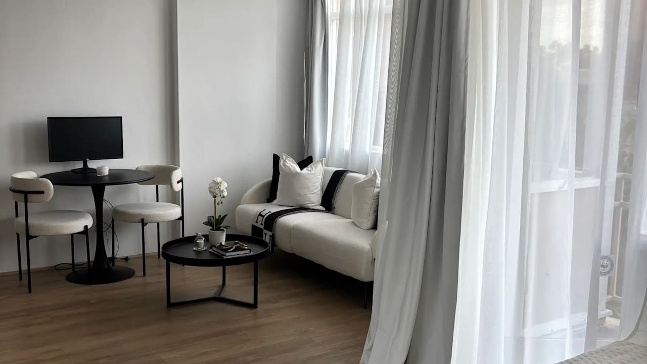 Room studio flat for rent