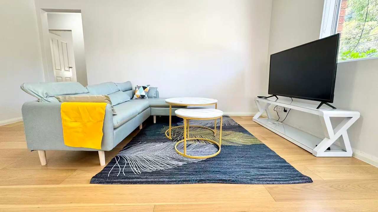 Whole property with 3 rooms for rent